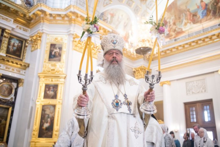 В праздник Преображения Господня митрополит Кирилл совершил Литургию в Казанском кафедральном соборе (фото)