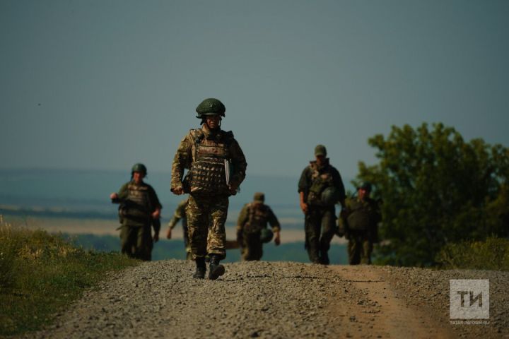 Дәүләт Думасына армиядә хезмәт итүчеләргә югары белем алуда ташламалар проекты кертелгән