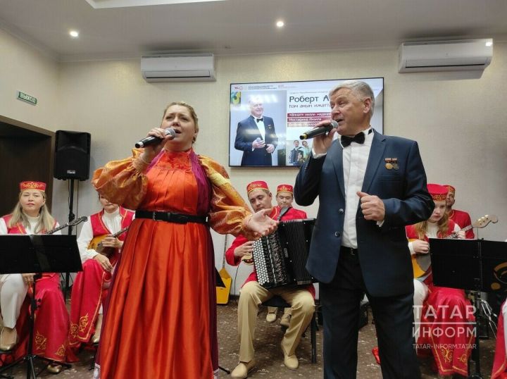 В Казани с концертом выступил автор песни «Мин яратам сине, Татарстан»