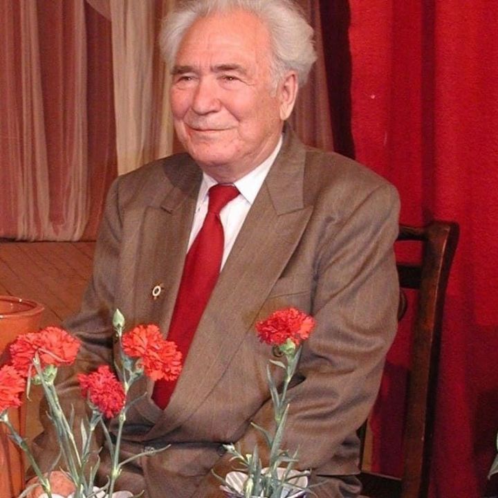 В Бакалах почтили память драматурга Нажиба Асанбаева