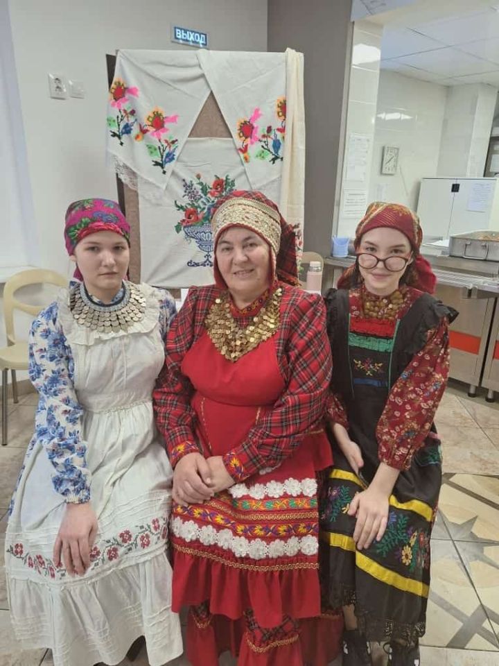 Зинаида Пестрова из Нижнекамска приняла участие в конкурсе национальных блюд