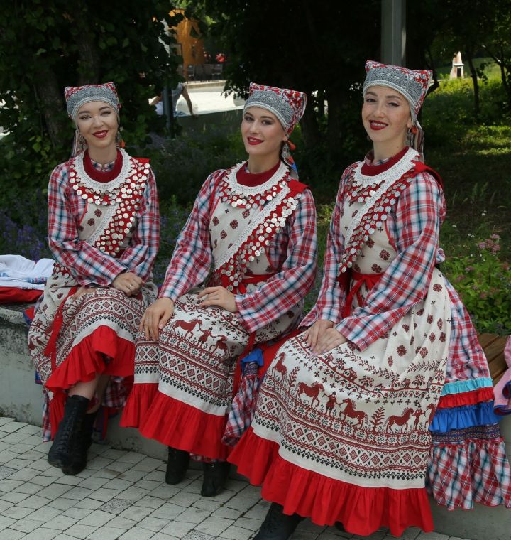 Исемеңне кемнәр куйган?