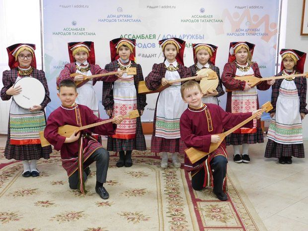 Геннадий Макаров: «Желающих обучаться игре на думбре очень много»