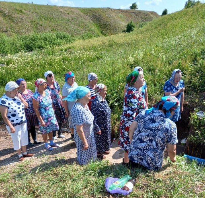 Иске Карабаянда да яңгыр сорап иман укыдылар