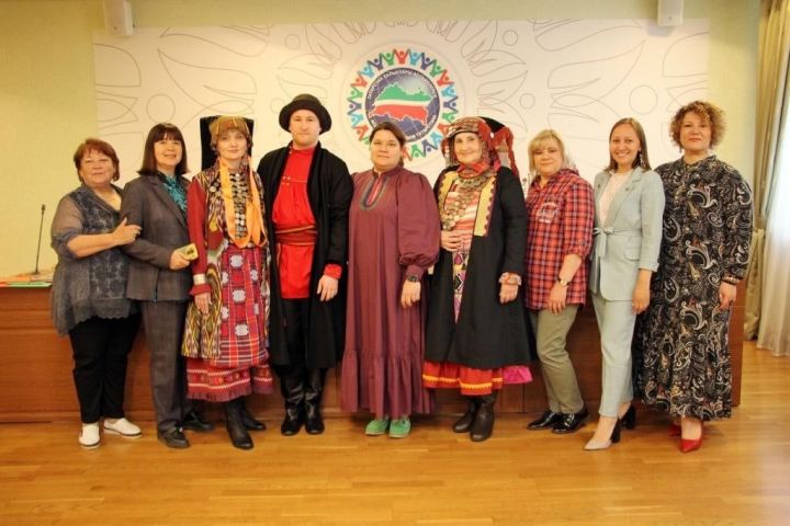 Уникальную коллекцию национальных костюмов представят на выставке в Казани