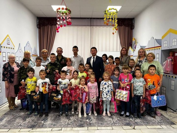Социальный приют для детей и подростков Пестречинского района посетил герой России