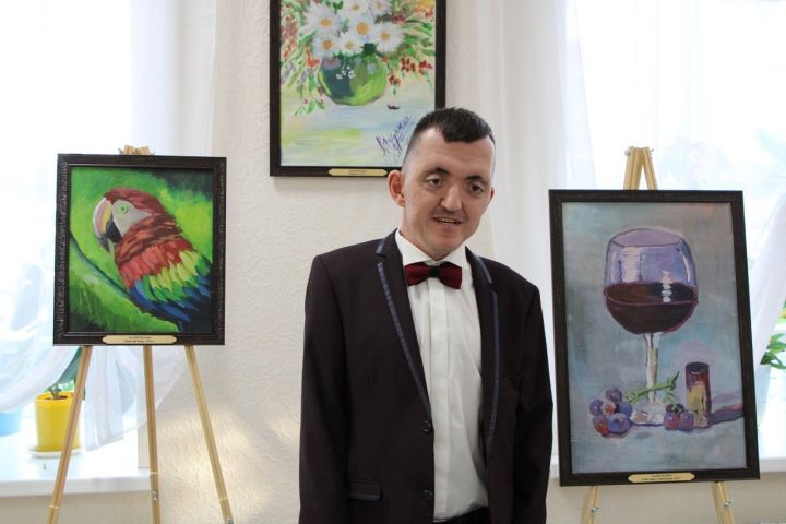 Мөмкинлекләре чикле яшь рәссам Андрей Кузьмин: «Киртәләр, чикләүләр кешенең үз башында гына»