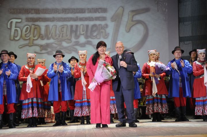 Чистопольцам посчастливилось увидеть новую программу ансамбля «Бермянчек»