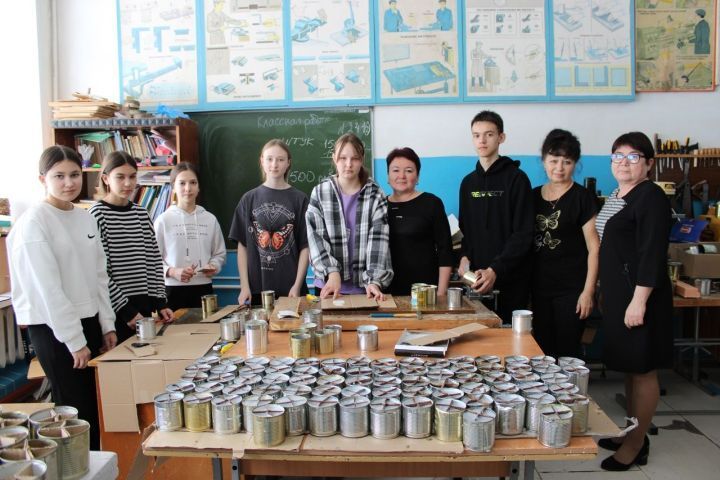 Зәй районының Түбән Биш мәктәбе укучылары окоп шәмнәре ясаганнар