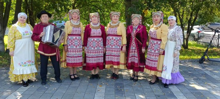 Федор Панов и семейный фольклорный ансамбль «Серле мэлэнчек» участвовали  в зональном этапе республиканского фестиваля-праздника