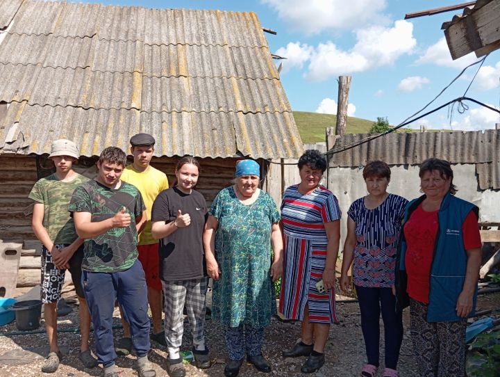 Югары Баграж мәдәният йорты хезмәткәрләре «Ярдәм кулы суз» акциясендә катнаштылар