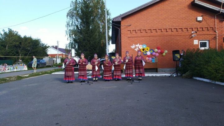 Фольклорный коллектив «Сүрәкә» участвовал на празднике села Большое Елово