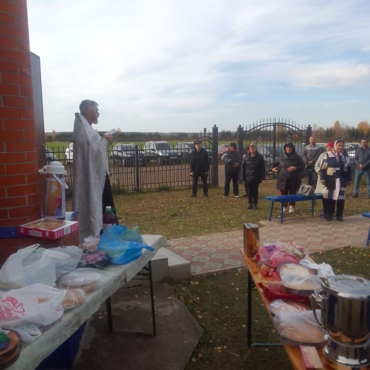 Әлбәдән авылында Покрау алдыннан келәү узган