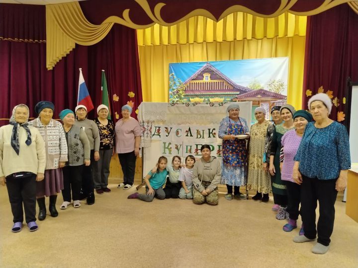 Югары Пәнәчегә Үзбәкстаннан  кунаклар килгән