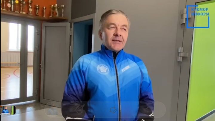 Югары Чурада укучы бер төркем яшьләр туризм түгәрәгендә шөгыльләнә