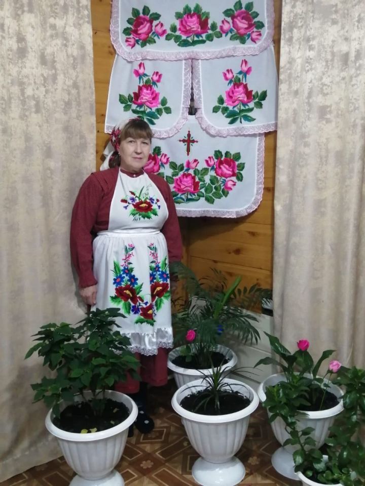 Кәвәлдән Ольга Чумучованың кул эшләре күңелгә рәхәтлек бирә