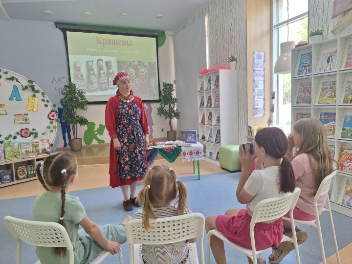Түбән Камадан Ирина Калмыкова балаларны керәшен культурасы белән таныштырды
